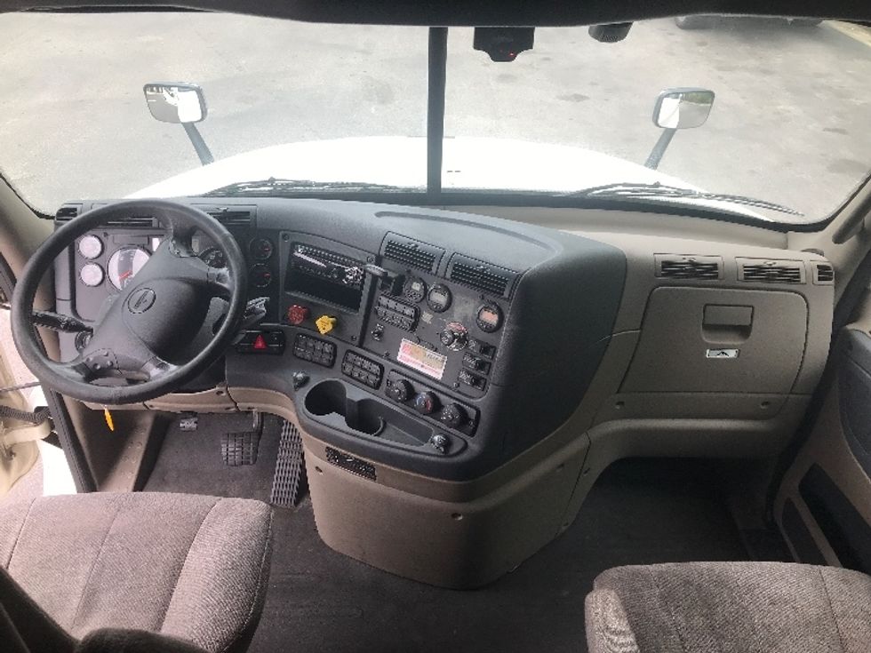 Sleeper Tractor-Heavy Duty Tractors-Freightliner-2020-Cascadia 12564ST-Ladson-SC-458,789\n\t\tmiles-$ 62,500 - Image 12