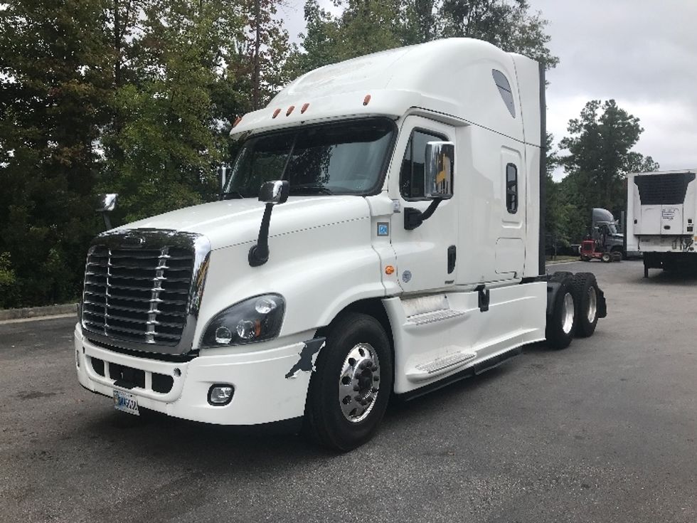 Sleeper Tractor-Heavy Duty Tractors-Freightliner-2020-Cascadia 12564ST-Ladson-SC-458,789\n\t\tmiles-$ 62,500 - Image 3
