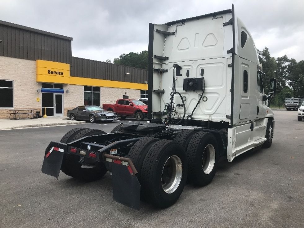 Sleeper Tractor-Heavy Duty Tractors-Freightliner-2020-Cascadia 12564ST-Ladson-SC-458,789\n\t\tmiles-$ 62,500 - Image 7