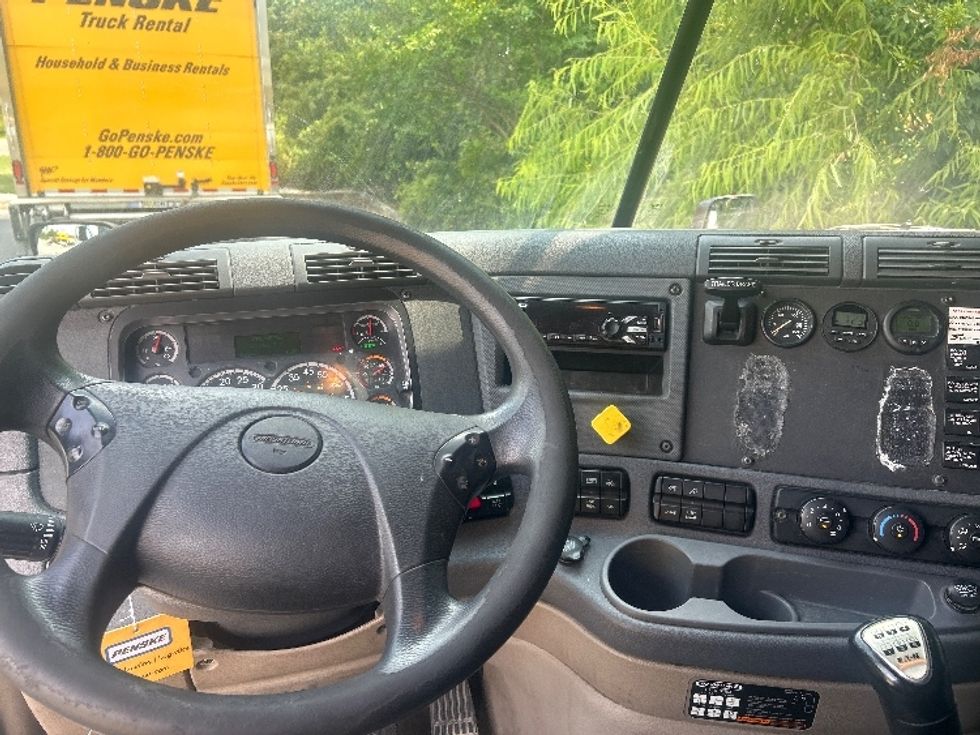 Sleeper Tractor-Heavy Duty Tractors-Freightliner-2020-Cascadia 12564ST-Ladson-SC-481,250\n\t\tmiles-$ 55,250 - Image 11