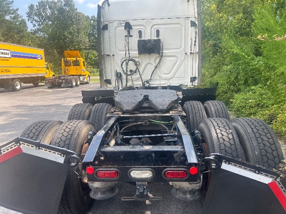 Sleeper Tractor-Heavy Duty Tractors-Freightliner-2020-Cascadia 12564ST-Ladson-SC-481,250\n\t\tmiles-$ 55,250 - Image 6