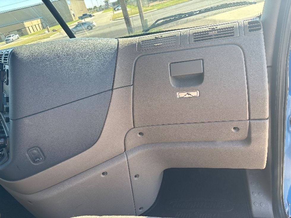 Sleeper Tractor-Heavy Duty Tractors-Freightliner-2020-Cascadia 12564ST-Lubbock-TX-507,495\n\t\tmiles-$ 58,250 - Image 14