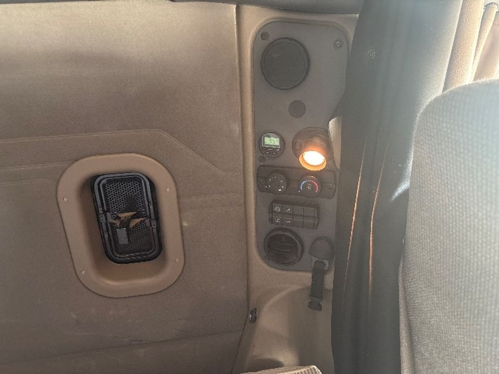 Sleeper Tractor-Heavy Duty Tractors-Freightliner-2020-Cascadia 12564ST-Lubbock-TX-507,495\n\t\tmiles-$ 58,250 - Image 18