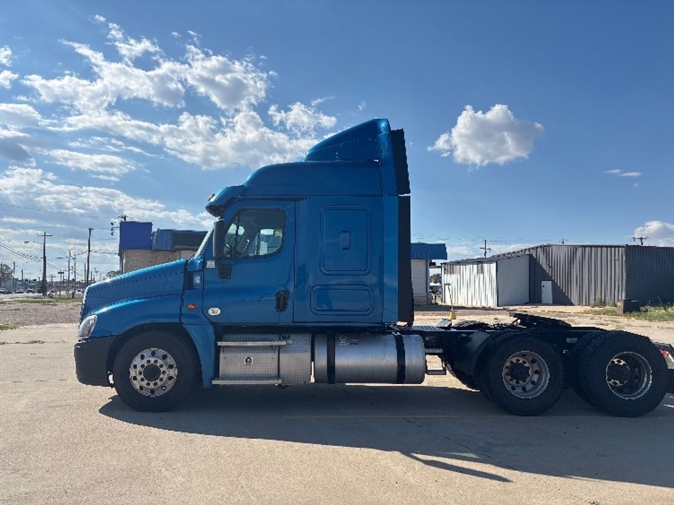 Sleeper Tractor-Heavy Duty Tractors-Freightliner-2020-Cascadia 12564ST-Lubbock-TX-507,495\n\t\tmiles-$ 58,250 - Image 4
