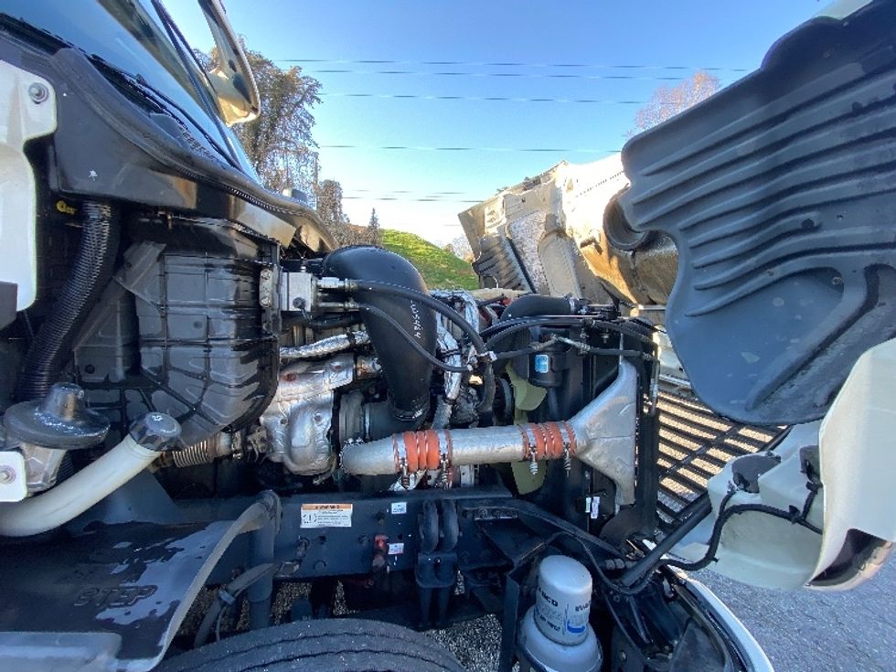 Sleeper Tractor-Heavy Duty Tractors-Freightliner-2020-Cascadia 12564ST-Martinsville-VA-632,215\n\t\tmiles-$ 42,500 - Image 20