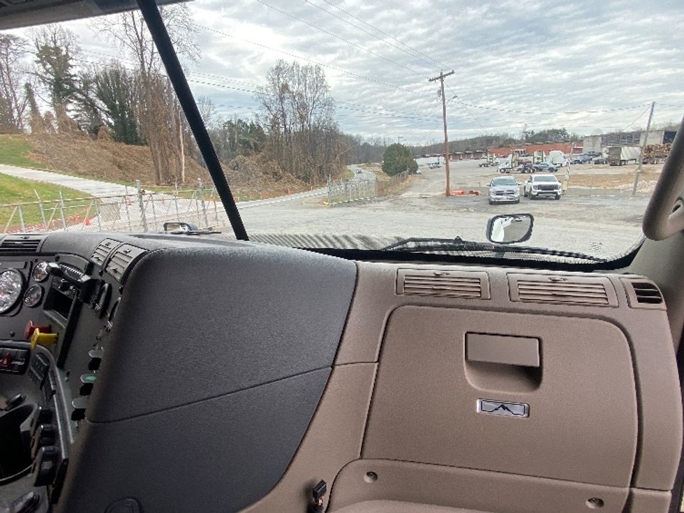 Sleeper Tractor-Heavy Duty Tractors-Freightliner-2020-Cascadia 12564ST-Martinsville-VA-661,206\n\t\tmiles-$ 38,250 - Image 14