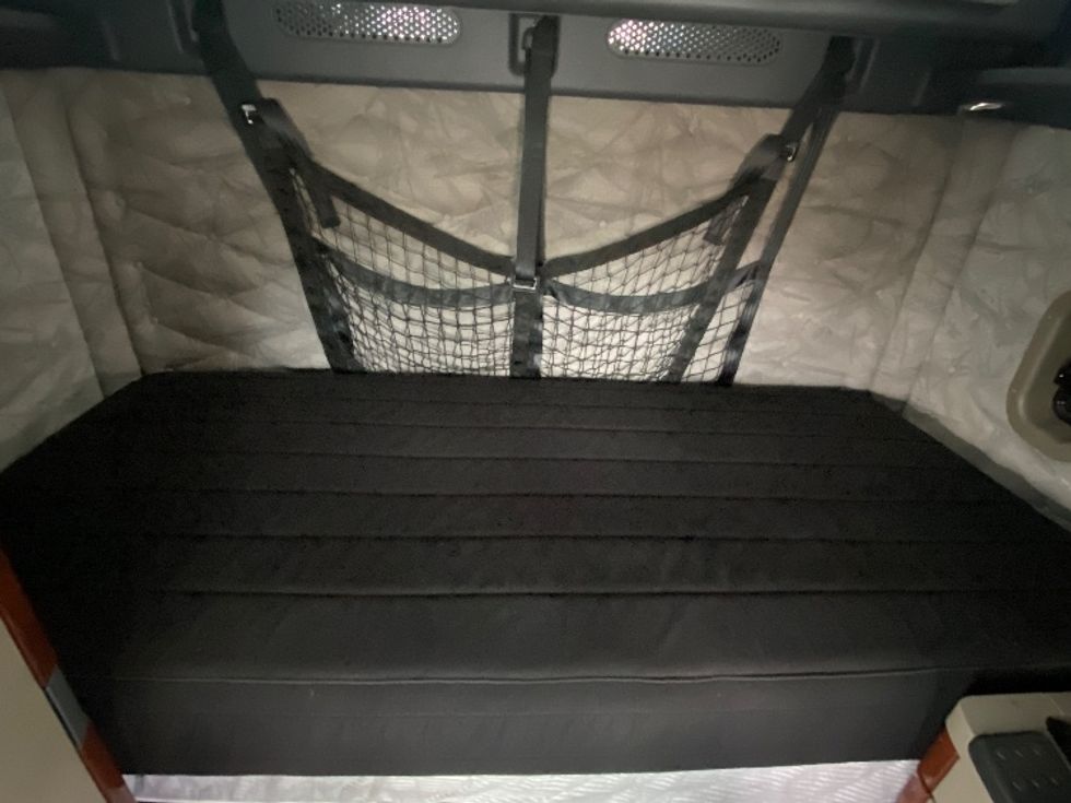 Sleeper Tractor-Heavy Duty Tractors-Freightliner-2020-Cascadia 12564ST-Martinsville-VA-661,206\n\t\tmiles-$ 38,250 - Image 17