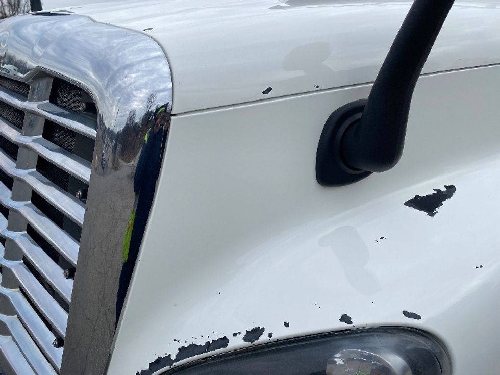 Sleeper Tractor-Heavy Duty Tractors-Freightliner-2020-Cascadia 12564ST-Martinsville-VA-661,206\n\t\tmiles-$ 38,250 - Image 23