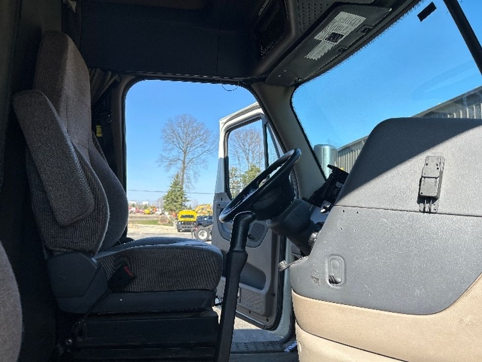 Sleeper Tractor-Heavy Duty Tractors-Freightliner-2020-Cascadia 12564ST-Middlefield-OH-371,360\n\t\tmiles-$ 57,250 - Image 15