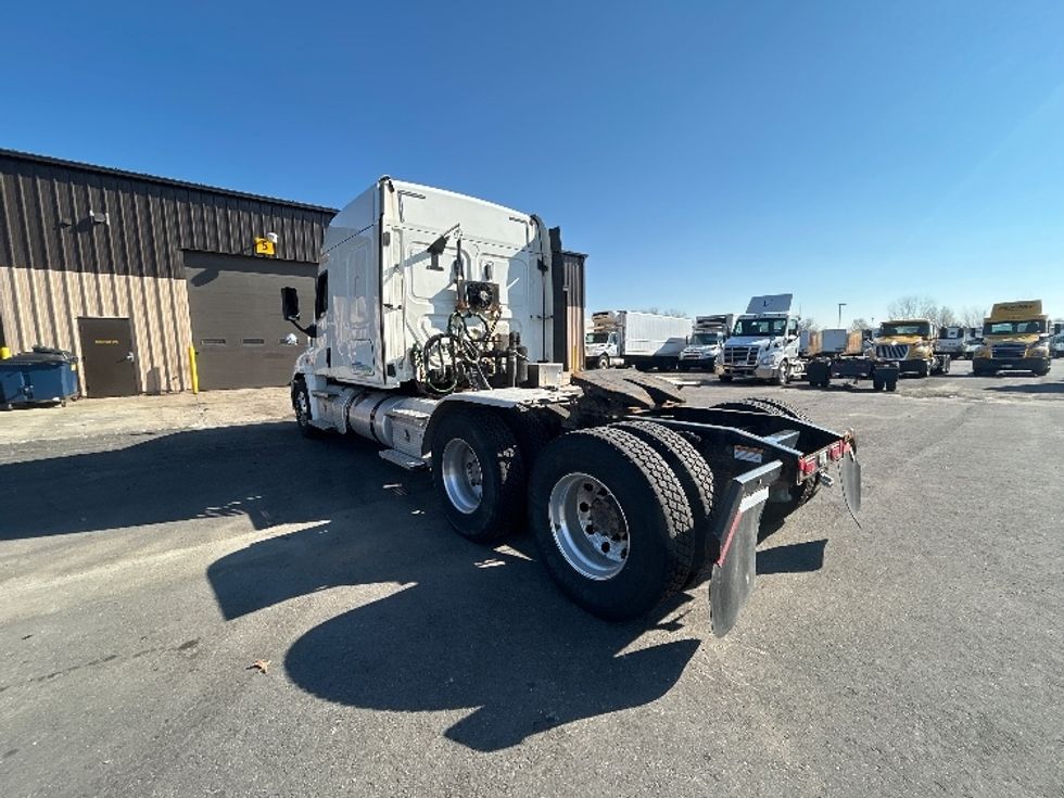 Sleeper Tractor-Heavy Duty Tractors-Freightliner-2020-Cascadia 12564ST-Middlefield-OH-371,360\n\t\tmiles-$ 57,250 - Image 5