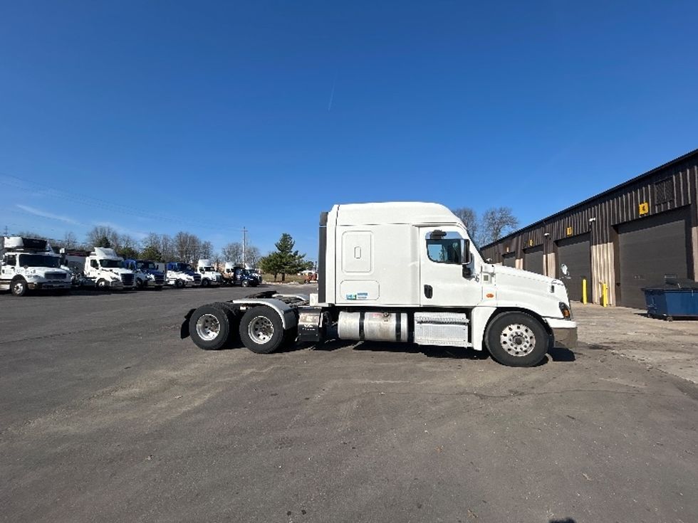Sleeper Tractor-Heavy Duty Tractors-Freightliner-2020-Cascadia 12564ST-Middlefield-OH-371,360\n\t\tmiles-$ 57,250 - Image 8