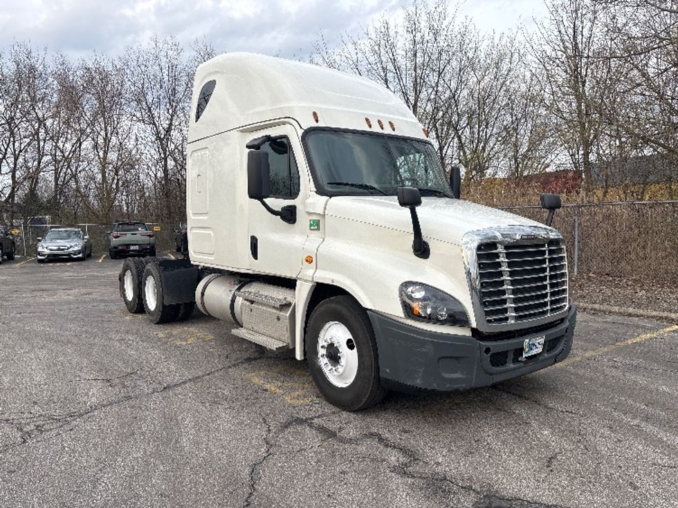Sleeper Tractor-Heavy Duty Tractors-Freightliner-2020-Cascadia 12564ST-Middlefield-OH-378,377\n\t\tmiles-$ 51,250 - Image 1