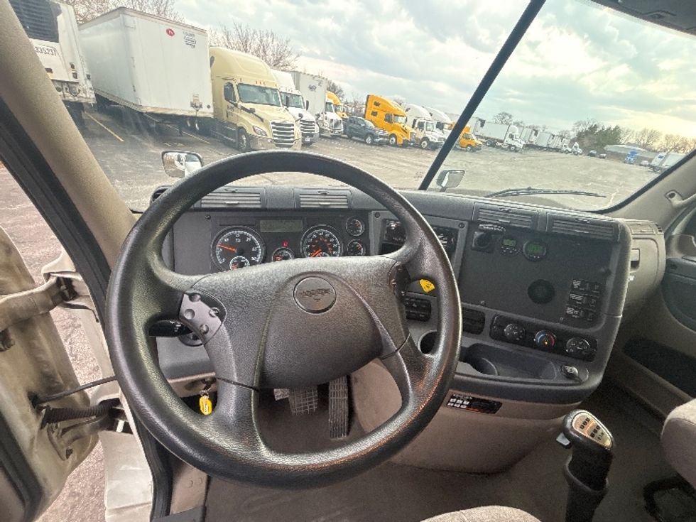 Sleeper Tractor-Heavy Duty Tractors-Freightliner-2020-Cascadia 12564ST-Middlefield-OH-378,377\n\t\tmiles-$ 51,250 - Image 11