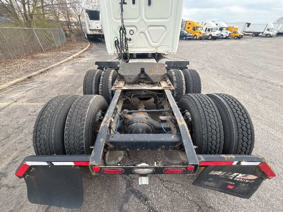 Sleeper Tractor-Heavy Duty Tractors-Freightliner-2020-Cascadia 12564ST-Middlefield-OH-378,377\n\t\tmiles-$ 51,250 - Image 6