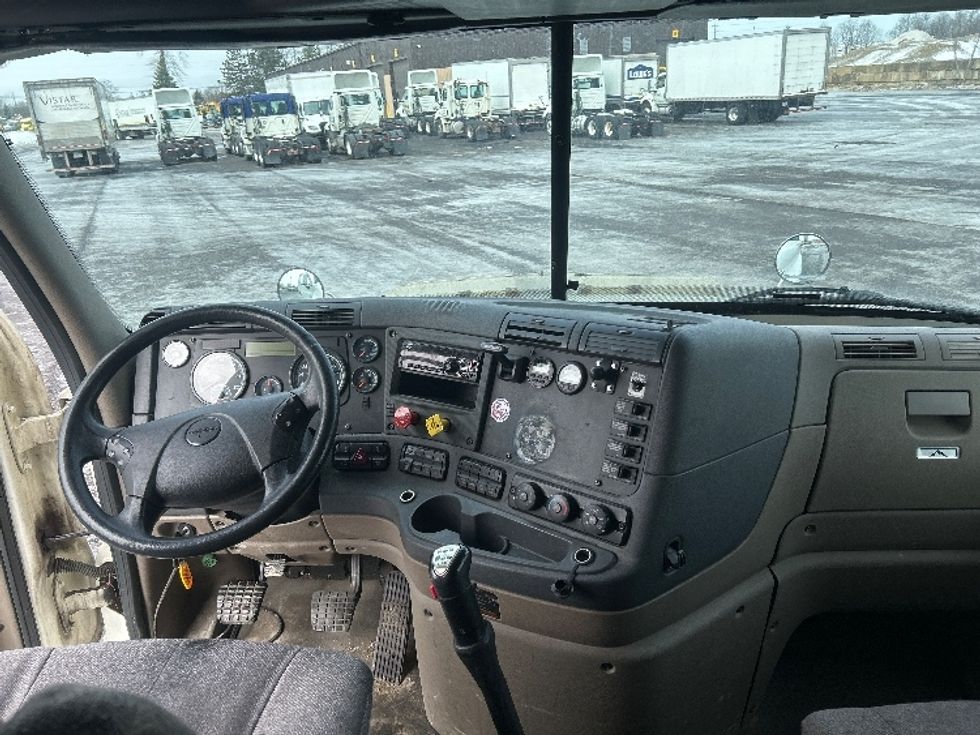 Sleeper Tractor-Heavy Duty Tractors-Freightliner-2020-Cascadia 12564ST-Middlefield-OH-456,955\n\t\tmiles-$ 54,750 - Image 12