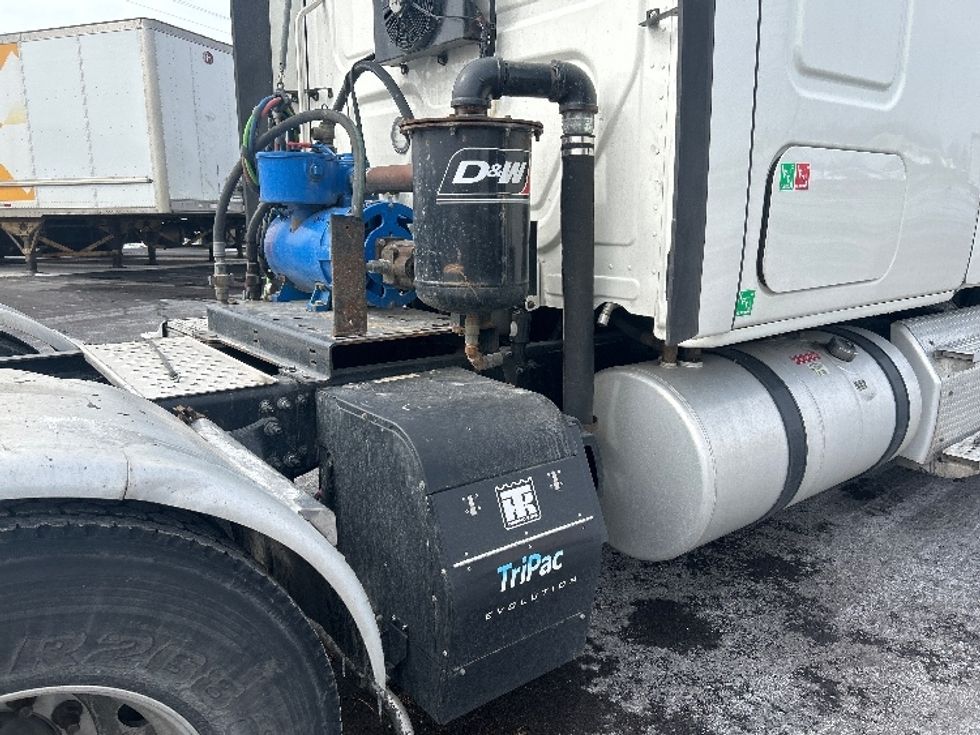 Sleeper Tractor-Heavy Duty Tractors-Freightliner-2020-Cascadia 12564ST-Middlefield-OH-456,955\n\t\tmiles-$ 54,750 - Image 23