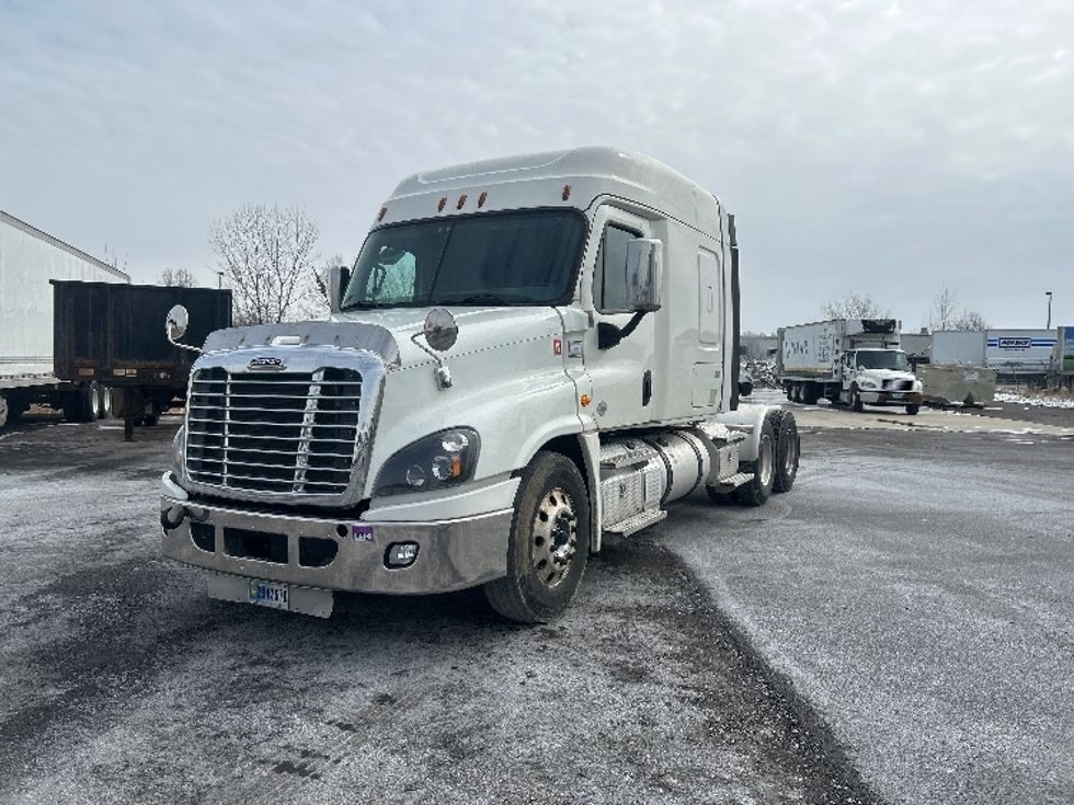 Sleeper Tractor-Heavy Duty Tractors-Freightliner-2020-Cascadia 12564ST-Middlefield-OH-456,955\n\t\tmiles-$ 54,750 - Image 3