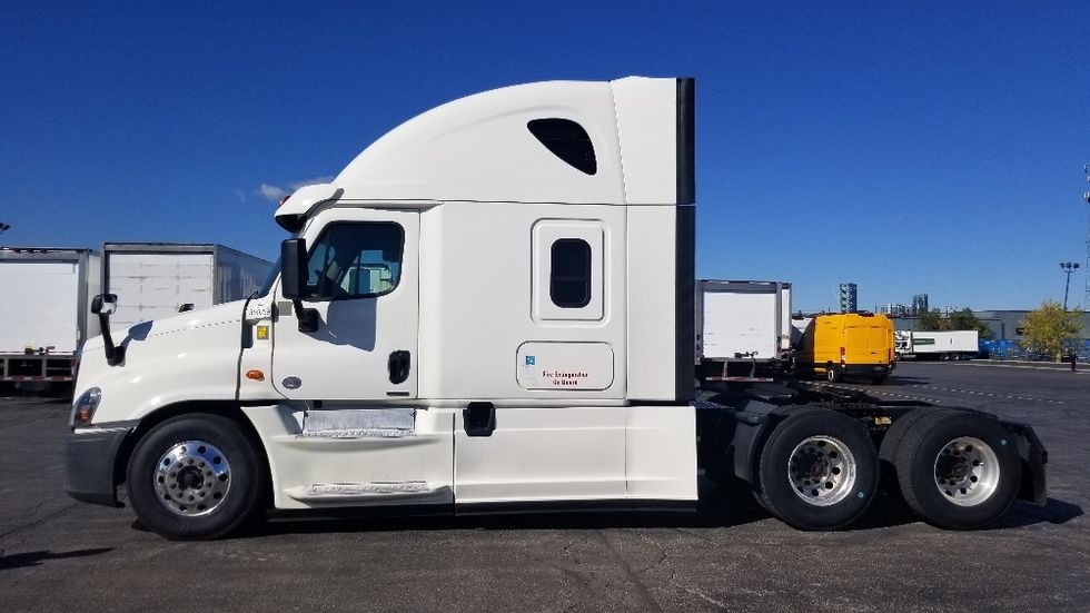Sleeper Tractor-Heavy Duty Tractors-Freightliner-2020-Cascadia 12564ST-Mississauga-ON-825,839\n\t\tkm-$ 70,000 - Image 4