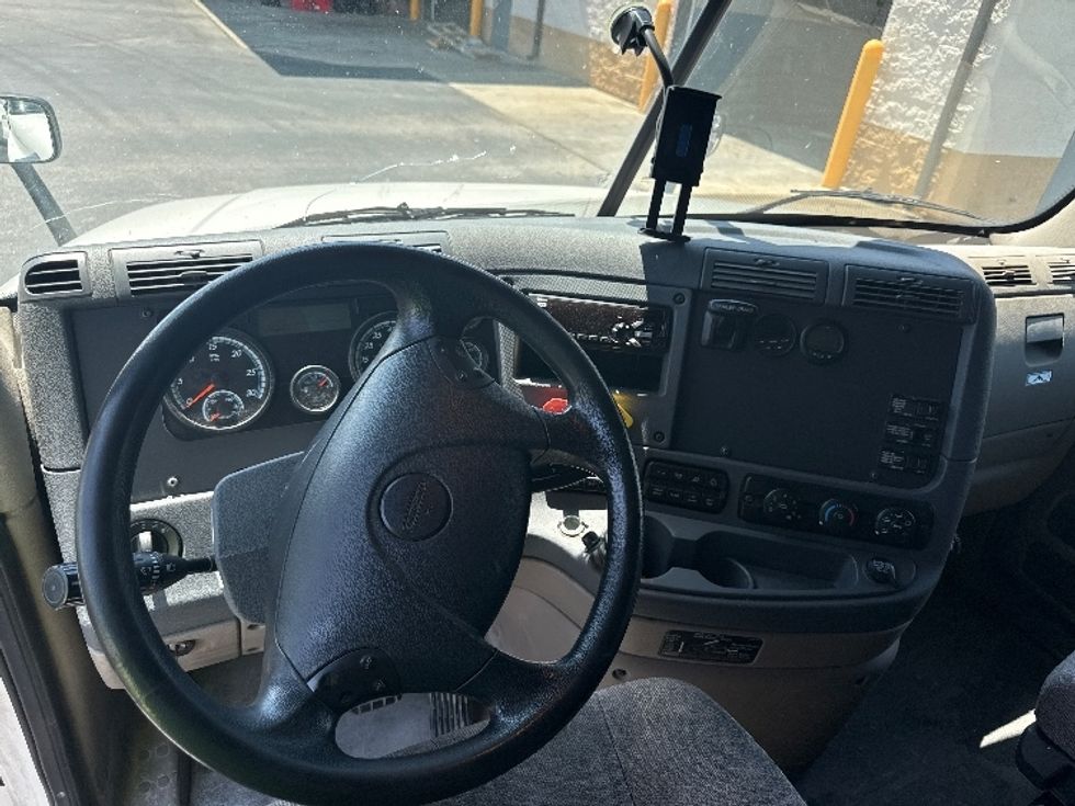 Sleeper Tractor-Heavy Duty Tractors-Freightliner-2020-Cascadia 12564ST-Mobile-AL-471,448\n\t\tmiles-$ 56,750 - Image 11