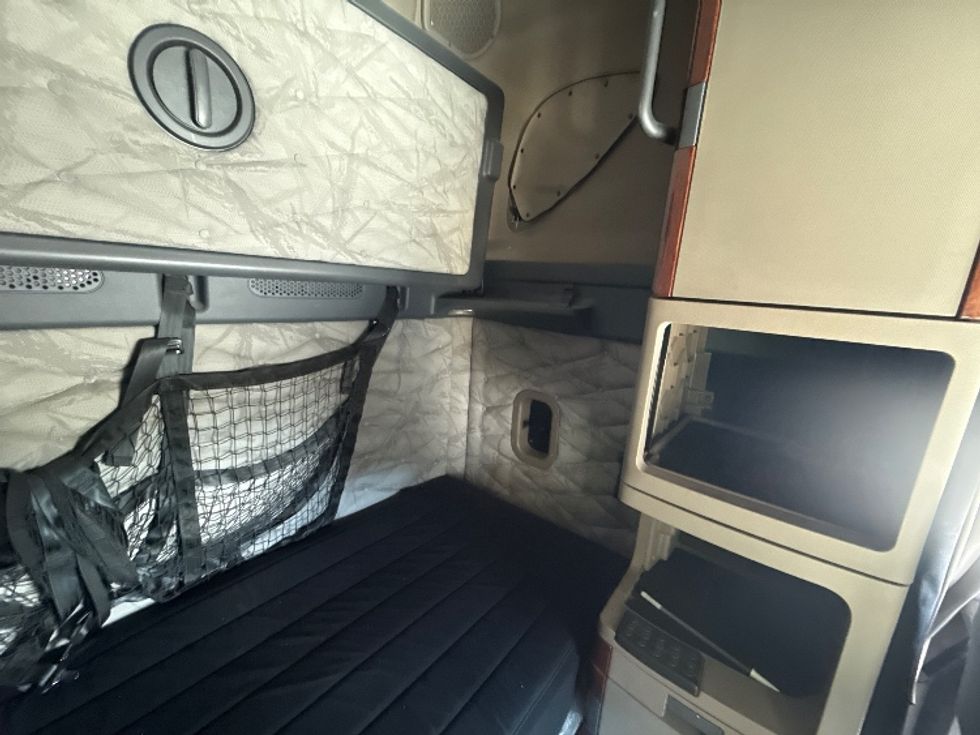 Sleeper Tractor-Heavy Duty Tractors-Freightliner-2020-Cascadia 12564ST-Mobile-AL-471,448\n\t\tmiles-$ 56,750 - Image 18