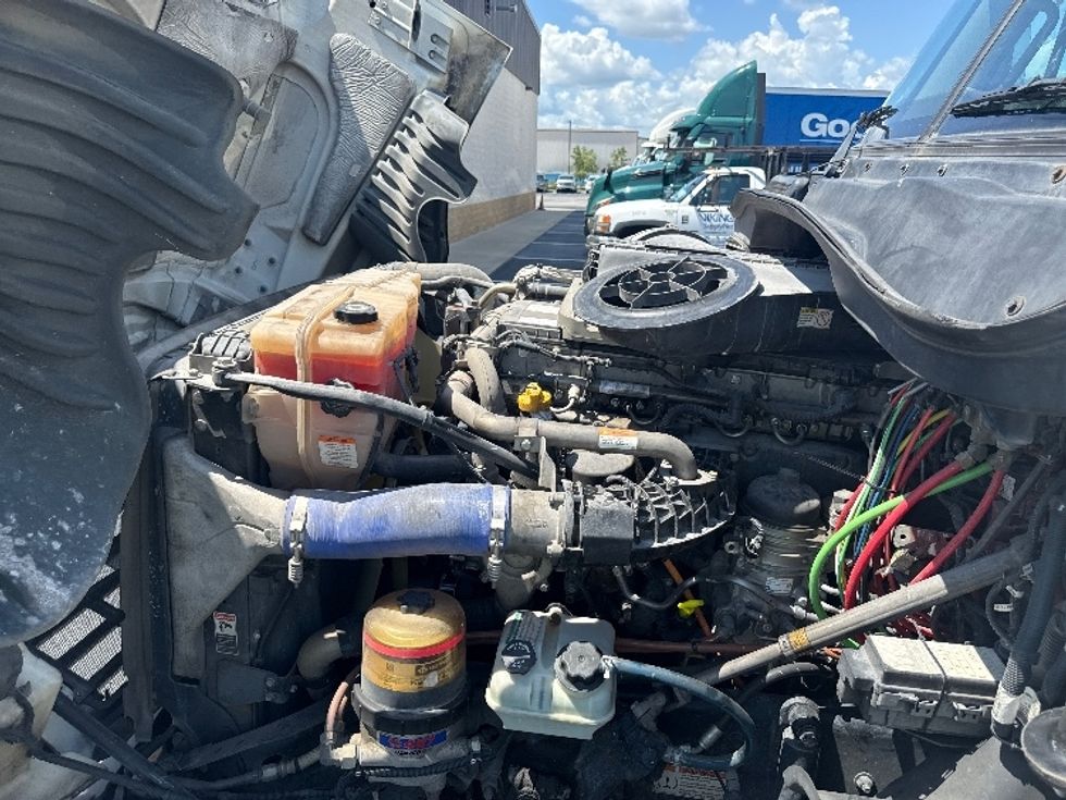 Sleeper Tractor-Heavy Duty Tractors-Freightliner-2020-Cascadia 12564ST-Mobile-AL-471,448\n\t\tmiles-$ 56,750 - Image 21