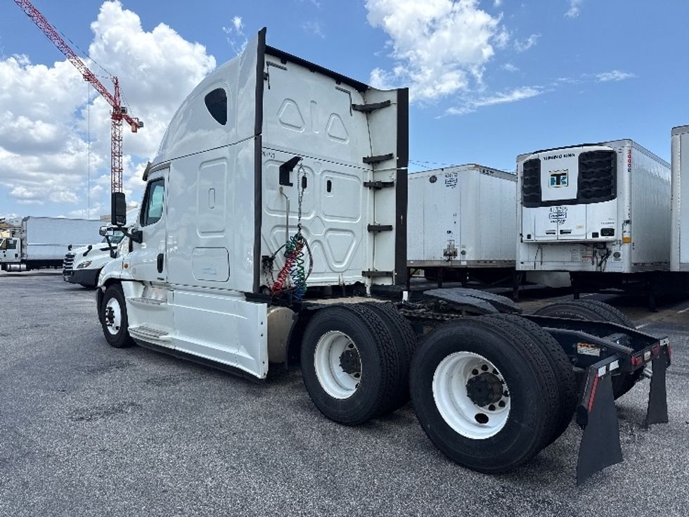 Sleeper Tractor-Heavy Duty Tractors-Freightliner-2020-Cascadia 12564ST-Mobile-AL-471,448\n\t\tmiles-$ 56,750 - Image 5