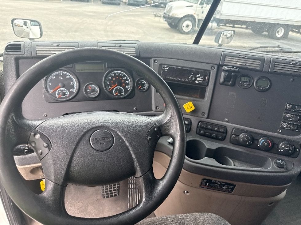 Sleeper Tractor-Heavy Duty Tractors-Freightliner-2020-Cascadia 12564ST-Mobile-AL-508,507\n\t\tmiles-$ 54,500 - Image 10