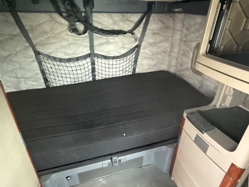 Sleeper Tractor-Heavy Duty Tractors-Freightliner-2020-Cascadia 12564ST-Mobile-AL-508,507\n\t\tmiles-$ 54,500 - Image 17