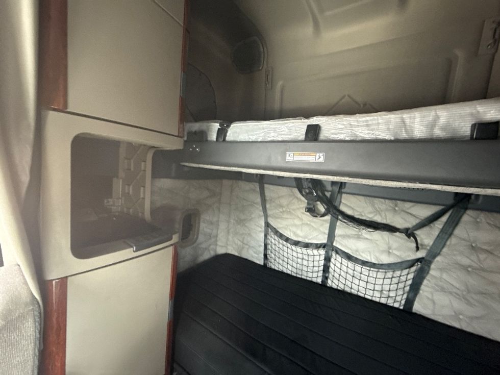 Sleeper Tractor-Heavy Duty Tractors-Freightliner-2020-Cascadia 12564ST-Mobile-AL-508,507\n\t\tmiles-$ 54,500 - Image 19