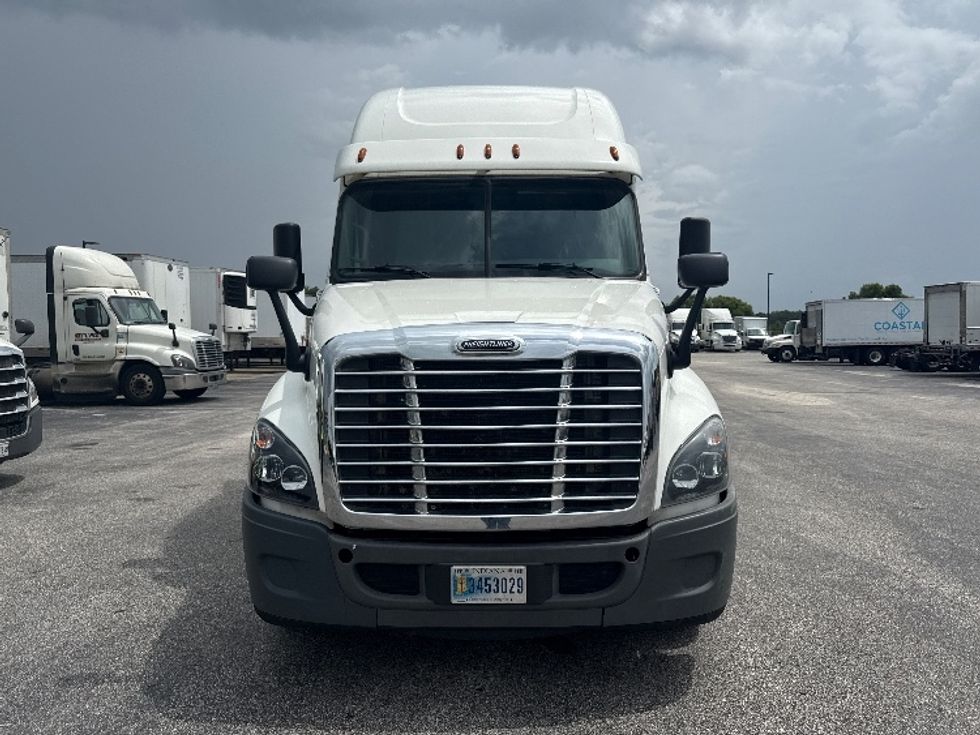 Sleeper Tractor-Heavy Duty Tractors-Freightliner-2020-Cascadia 12564ST-Mobile-AL-508,507\n\t\tmiles-$ 54,500 - Image 2