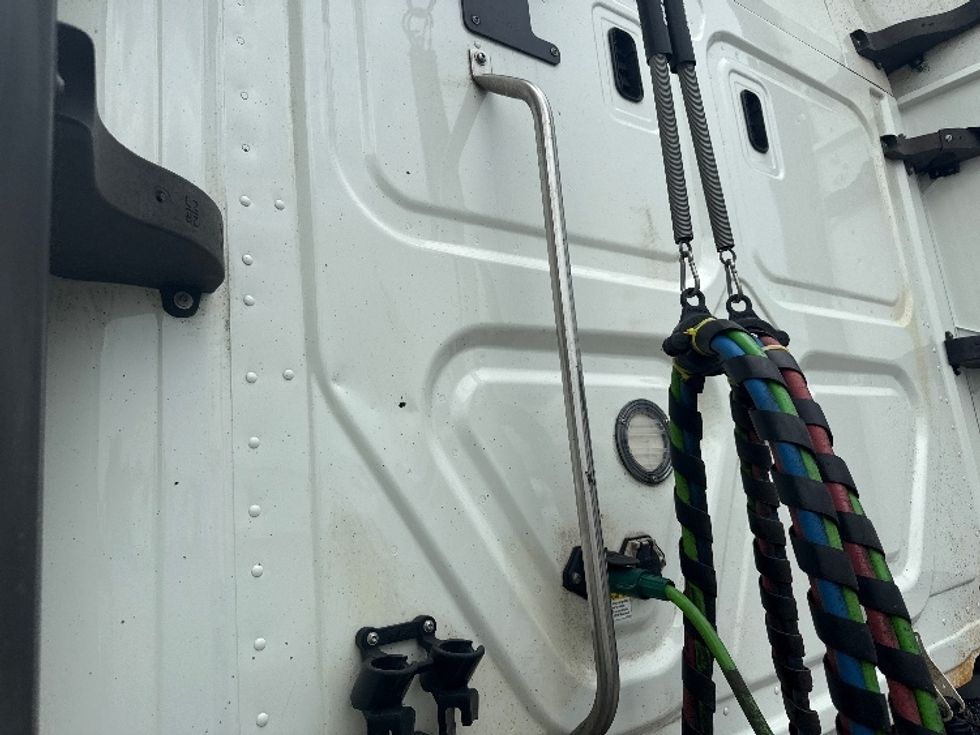 Sleeper Tractor-Heavy Duty Tractors-Freightliner-2020-Cascadia 12564ST-Mobile-AL-508,507\n\t\tmiles-$ 54,500 - Image 24