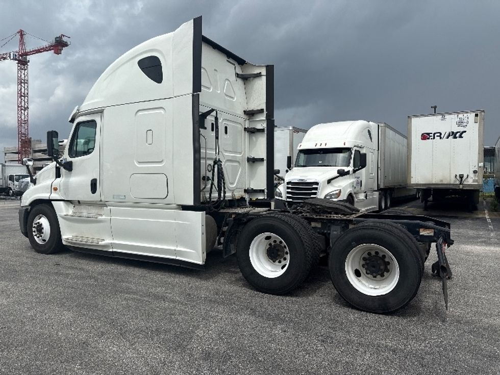Sleeper Tractor-Heavy Duty Tractors-Freightliner-2020-Cascadia 12564ST-Mobile-AL-508,507\n\t\tmiles-$ 54,500 - Image 5