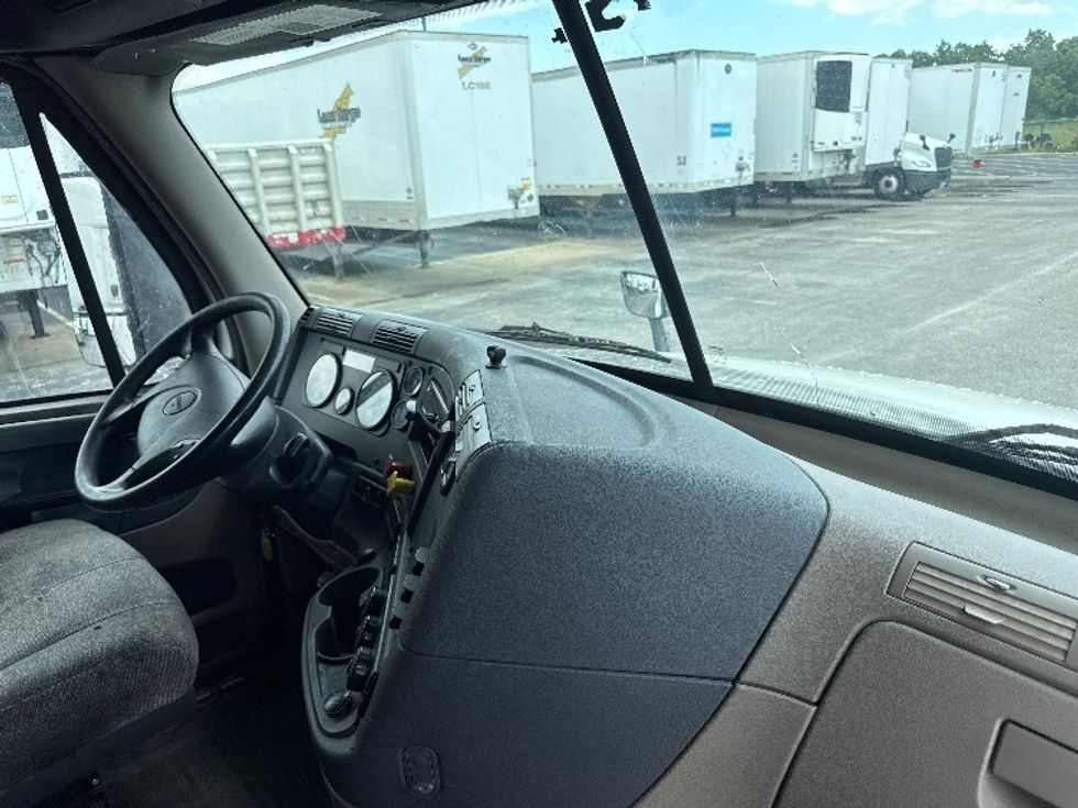 Sleeper Tractor-Heavy Duty Tractors-Freightliner-2020-Cascadia 12564ST-Mobile-AL-562,011\n\t\tmiles-$ 50,000 - Image 15