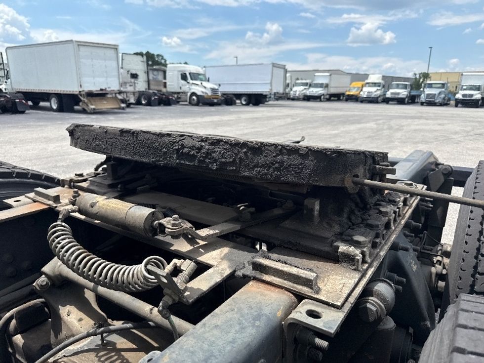 Sleeper Tractor-Heavy Duty Tractors-Freightliner-2020-Cascadia 12564ST-Mobile-AL-562,011\n\t\tmiles-$ 50,000 - Image 22