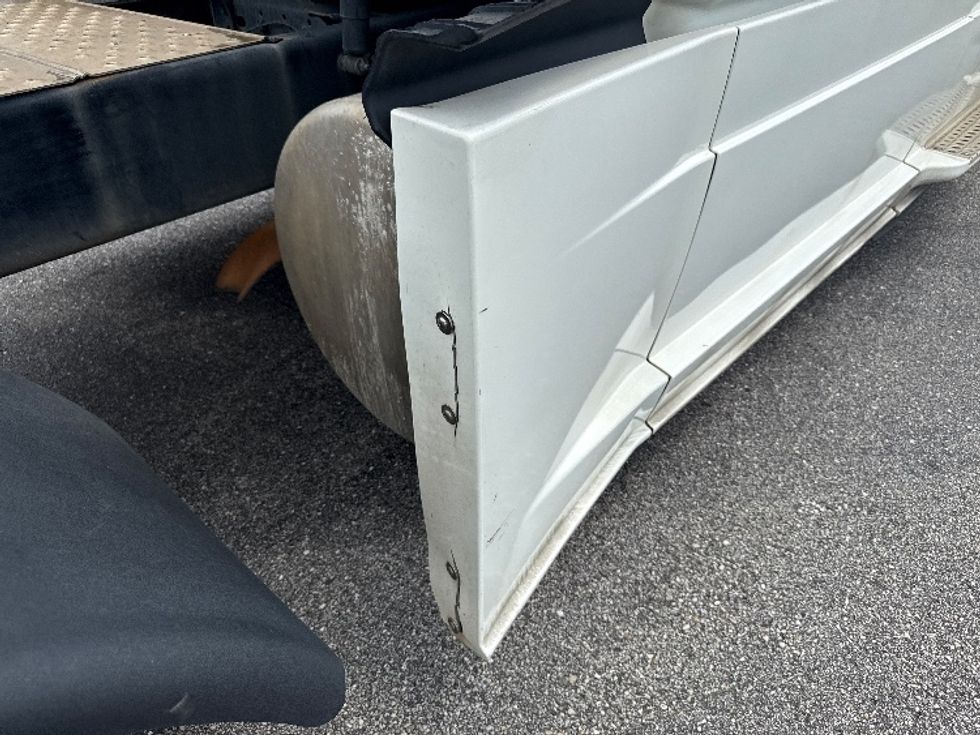 Sleeper Tractor-Heavy Duty Tractors-Freightliner-2020-Cascadia 12564ST-Mobile-AL-562,011\n\t\tmiles-$ 50,000 - Image 28