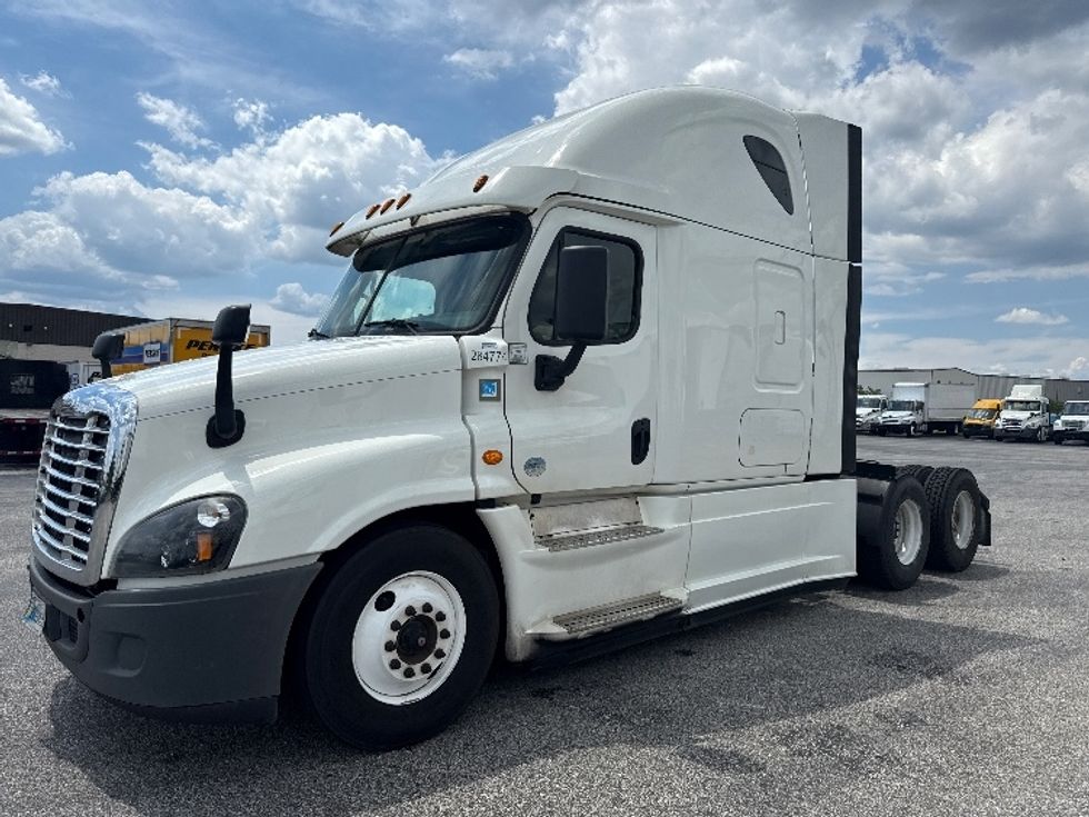 Sleeper Tractor-Heavy Duty Tractors-Freightliner-2020-Cascadia 12564ST-Mobile-AL-562,011\n\t\tmiles-$ 50,000 - Image 3