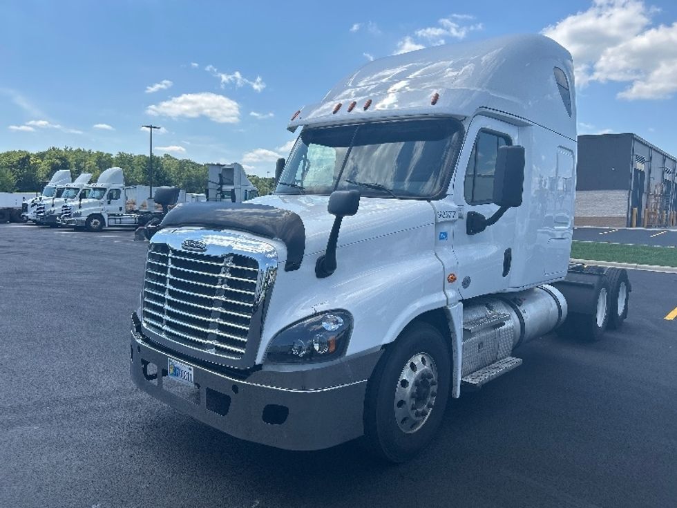 Sleeper Tractor-Heavy Duty Tractors-Freightliner-2020-Cascadia 12564ST-Monroe-OH-568,578\n\t\tmiles-$ 48,000 - Image 3
