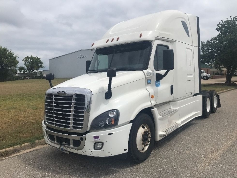 Sleeper Tractor-Heavy Duty Tractors-Freightliner-2020-Cascadia 12564ST-Montgomery-AL-635,118\n\t\tmiles-$ 47,750 - Image 3