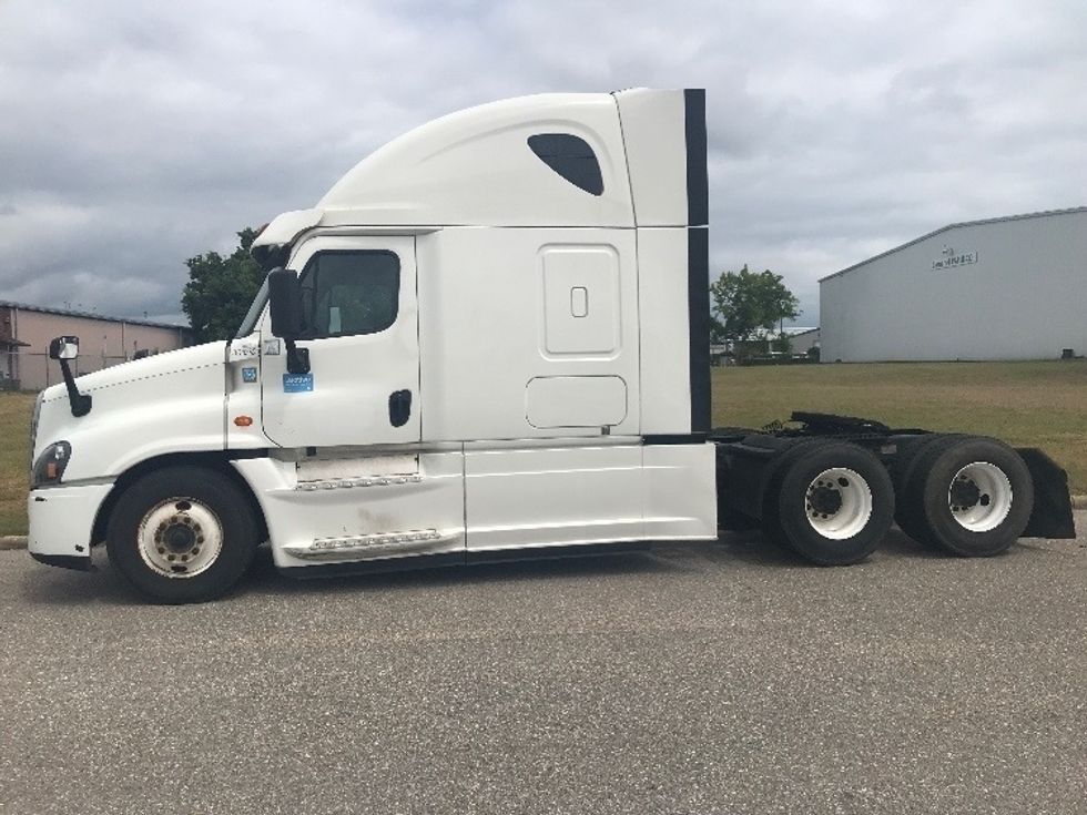 Sleeper Tractor-Heavy Duty Tractors-Freightliner-2020-Cascadia 12564ST-Montgomery-AL-635,118\n\t\tmiles-$ 47,750 - Image 4