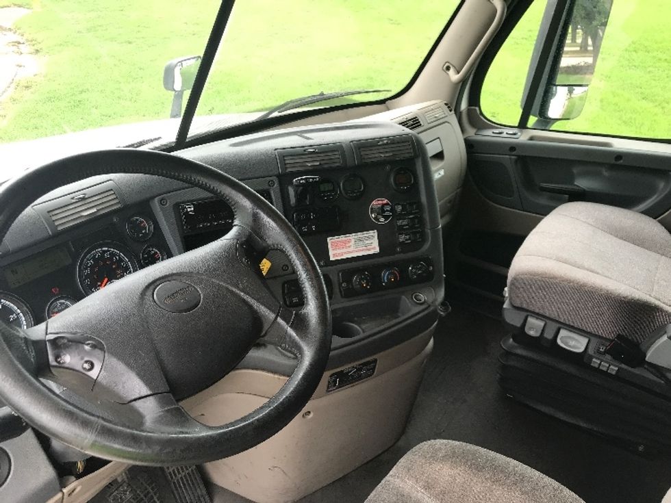 Sleeper Tractor-Heavy Duty Tractors-Freightliner-2020-Cascadia 12564ST-Montgomery-AL-678,733\n\t\tmiles-$ 44,500 - Image 10