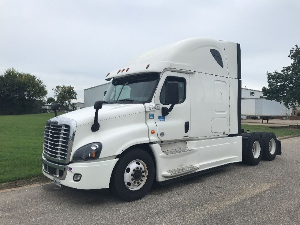 Sleeper Tractor-Heavy Duty Tractors-Freightliner-2020-Cascadia 12564ST-Montgomery-AL-678,733\n\t\tmiles-$ 44,500 - Image 3