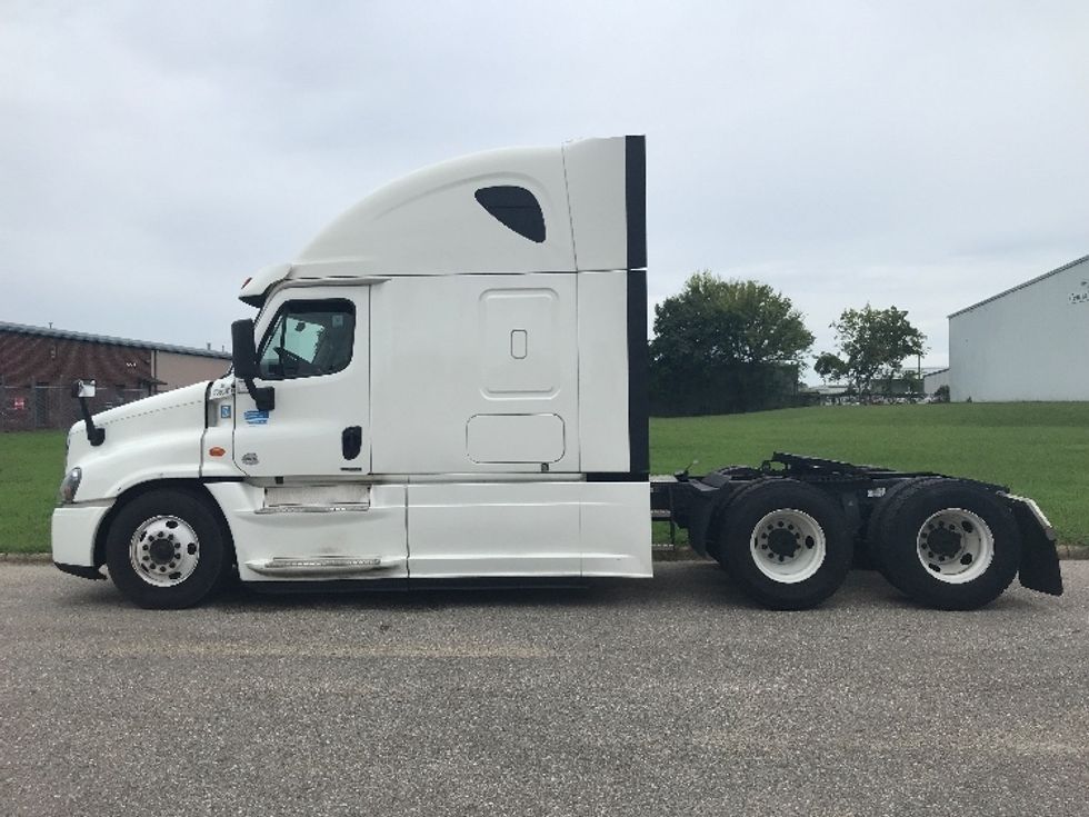 Sleeper Tractor-Heavy Duty Tractors-Freightliner-2020-Cascadia 12564ST-Montgomery-AL-678,733\n\t\tmiles-$ 44,500 - Image 4
