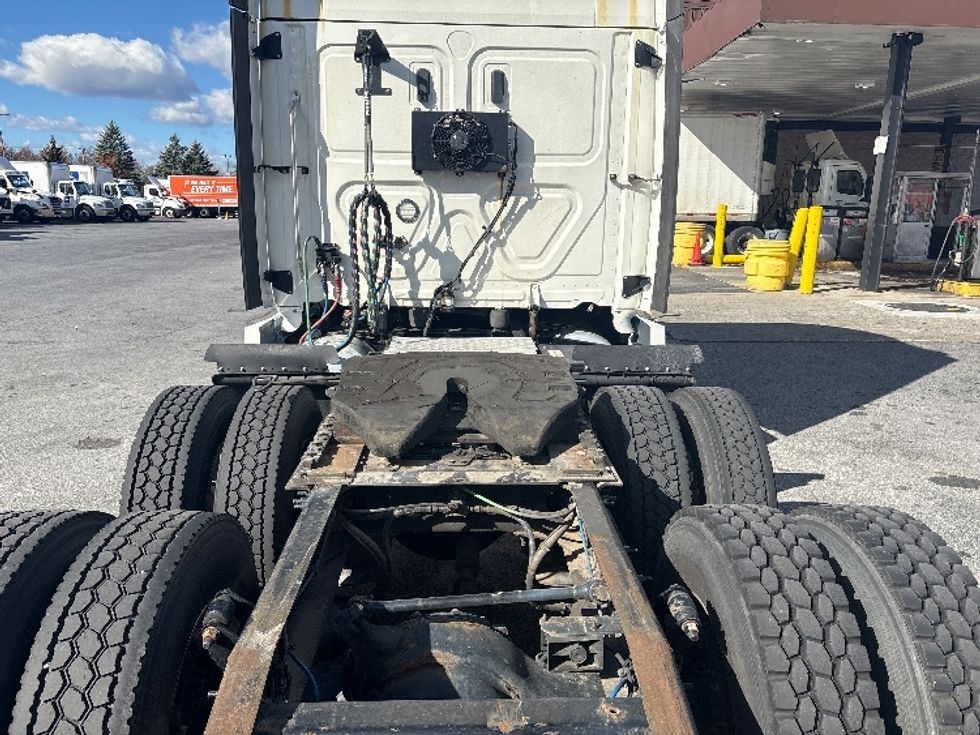 Sleeper Tractor-Heavy Duty Tractors-Freightliner-2020-Cascadia 12564ST-Montgomery-NY-586,061\n\t\tmiles-$ 47,500 - Image 6