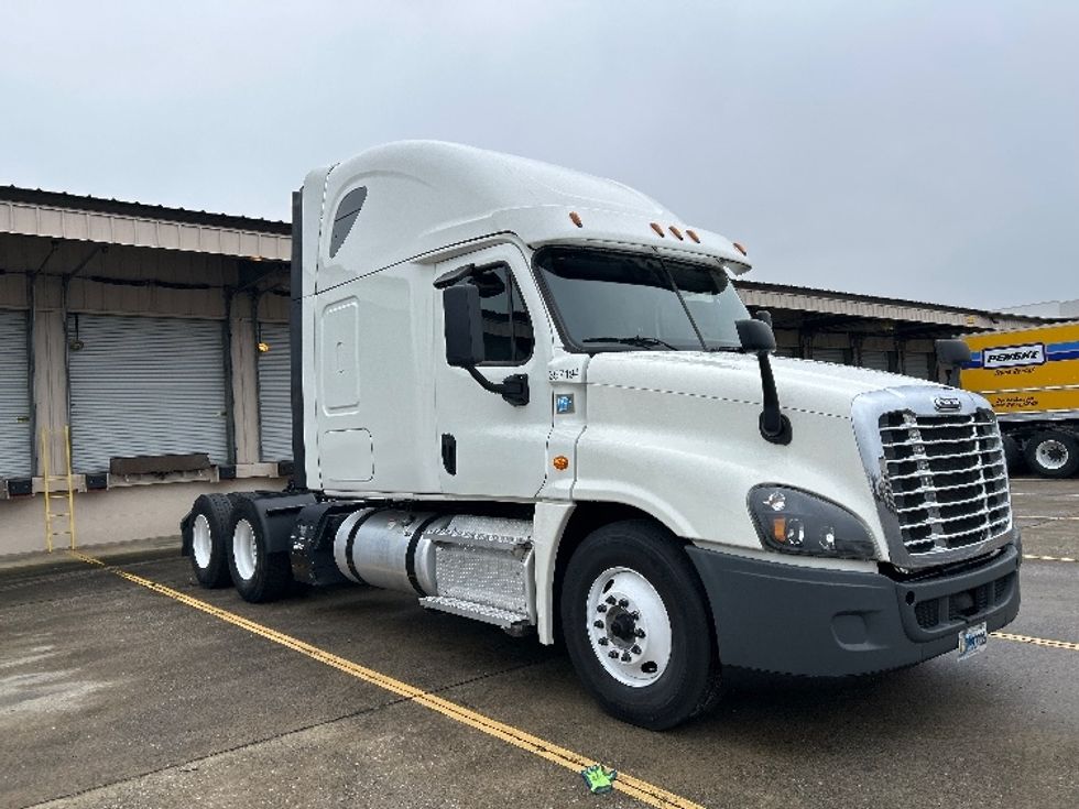 Sleeper Tractor-Heavy Duty Tractors-Freightliner-2020-Cascadia 12564ST-Nashville (Mount Juliet)-TN-548,100\n\t\tmiles-$ 46,250 - Image 1