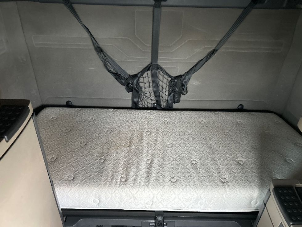 Sleeper Tractor-Heavy Duty Tractors-Freightliner-2020-Cascadia 12564ST-Nashville (Mount Juliet)-TN-548,100\n\t\tmiles-$ 46,250 - Image 17