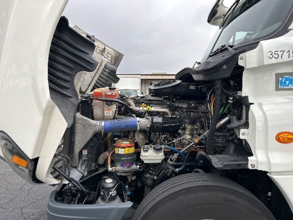 Sleeper Tractor-Heavy Duty Tractors-Freightliner-2020-Cascadia 12564ST-Nashville (Mount Juliet)-TN-548,100\n\t\tmiles-$ 46,250 - Image 21