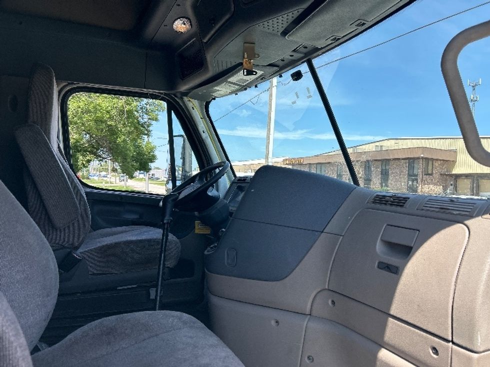 Sleeper Tractor-Heavy Duty Tractors-Freightliner-2020-Cascadia 12564ST-Omaha-NE-687,770\n\t\tmiles-$ 38,750 - Image 15