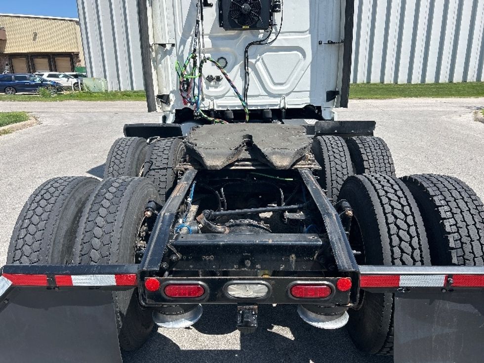 Sleeper Tractor-Heavy Duty Tractors-Freightliner-2020-Cascadia 12564ST-Omaha-NE-687,770\n\t\tmiles-$ 38,750 - Image 6