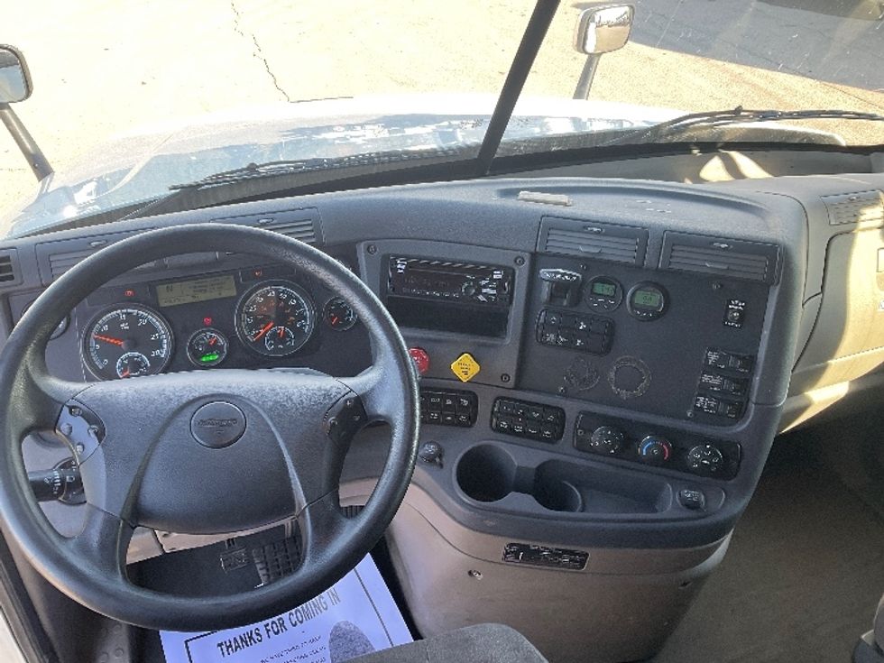 Sleeper Tractor-Heavy Duty Tractors-Freightliner-2020-Cascadia 12564ST-Piqua-OH-465,664\n\t\tmiles-$ 58,750 - Image 11
