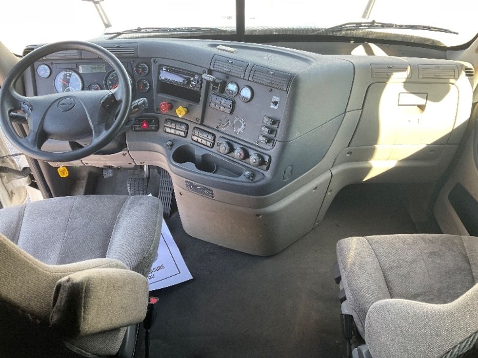 Sleeper Tractor-Heavy Duty Tractors-Freightliner-2020-Cascadia 12564ST-Piqua-OH-465,664\n\t\tmiles-$ 58,750 - Image 12